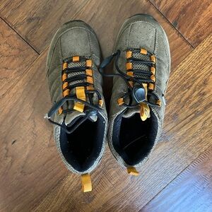 Merrell Tailspin Toggle Kids Waterproof Brown Leather Bungee Shoe Size Youth 4